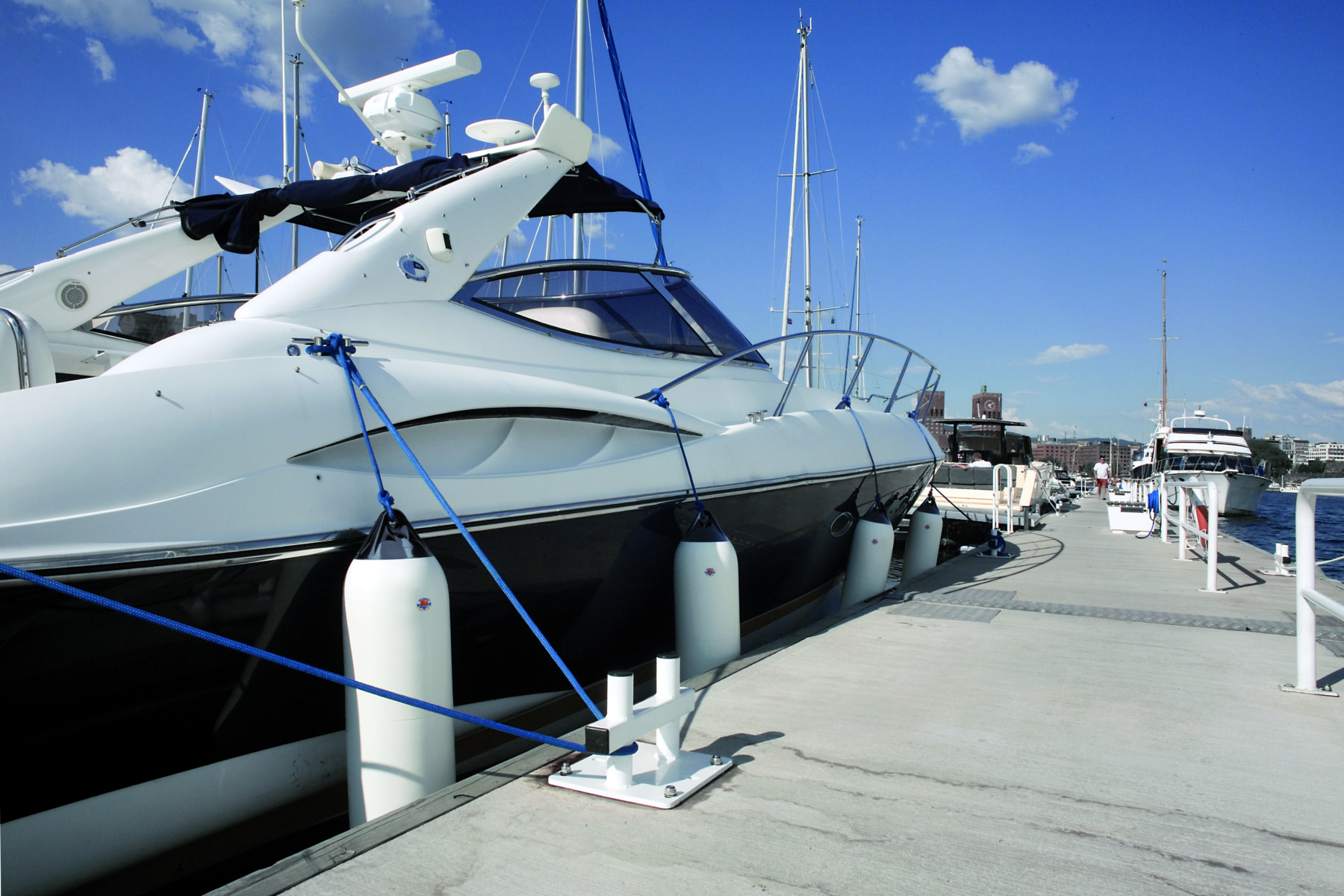 Polyform Fender Inflation Guide User Guide - Polyform AS – Inflation, Mooring, Fendering & Cleaning
